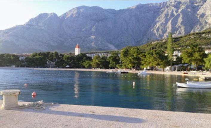 Superior Apt, 4 Rooms, 4 Bathrooms Promajna Εξωτερικό φωτογραφία
